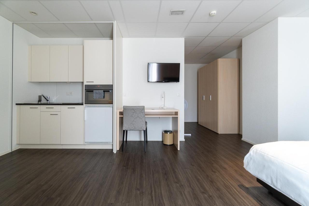 Los Lorentes Apartments Bern Airport ベルプ エクステリア 写真