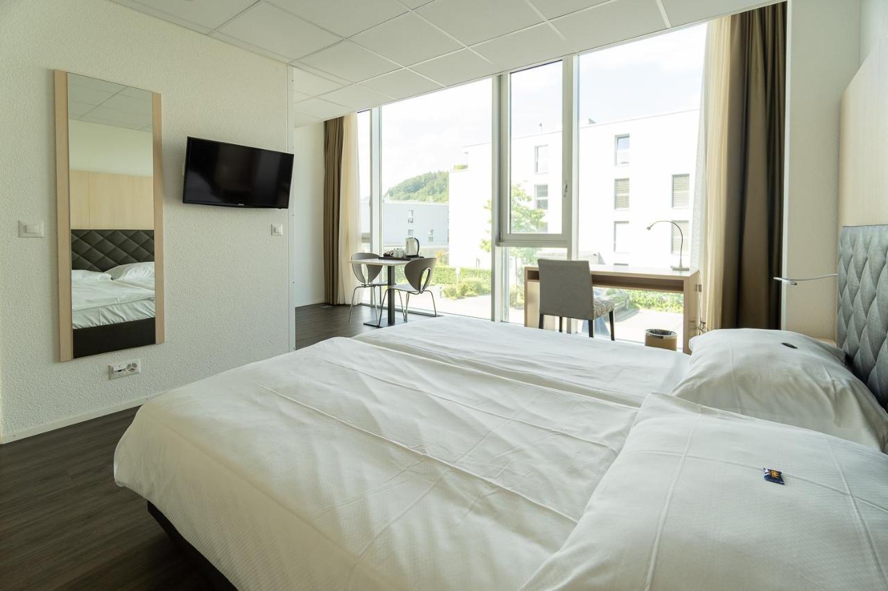 Los Lorentes Apartments Bern Airport ベルプ エクステリア 写真