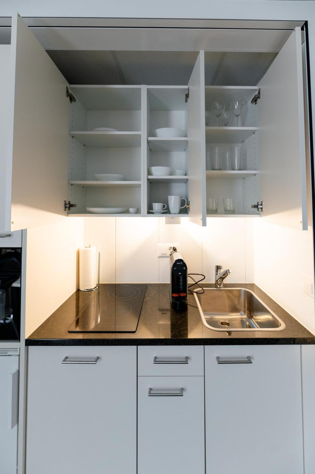 Los Lorentes Apartments Bern Airport ベルプ エクステリア 写真