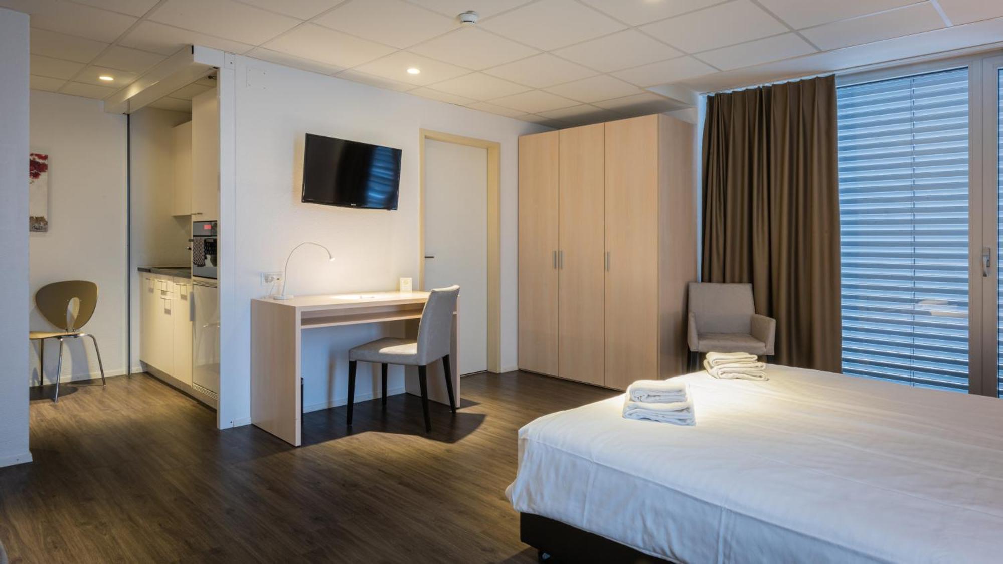 Los Lorentes Apartments Bern Airport ベルプ エクステリア 写真